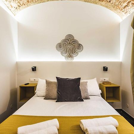 Apartamentos Caceres Central Suites Екстериор снимка