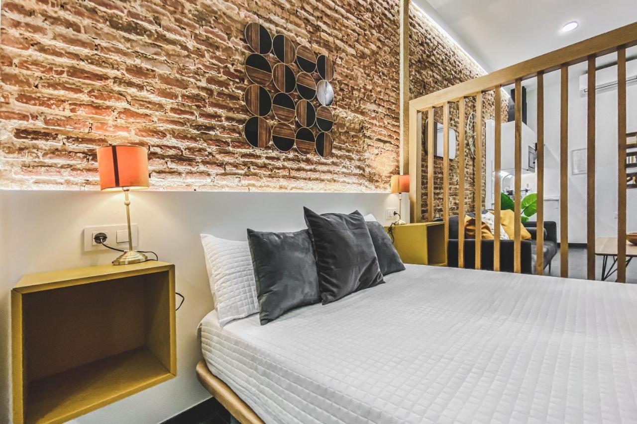 Apartamentos Caceres Central Suites Екстериор снимка