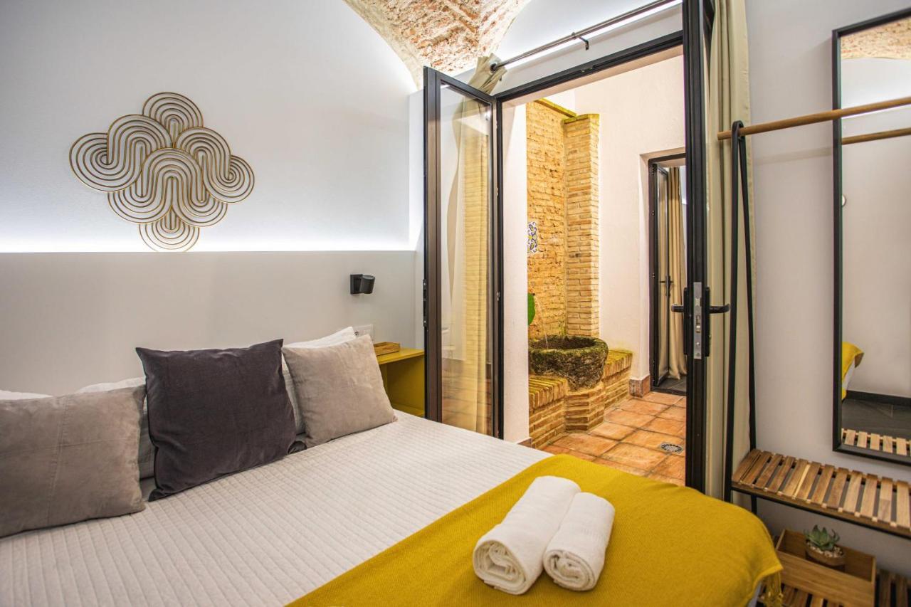 Apartamentos Caceres Central Suites Екстериор снимка